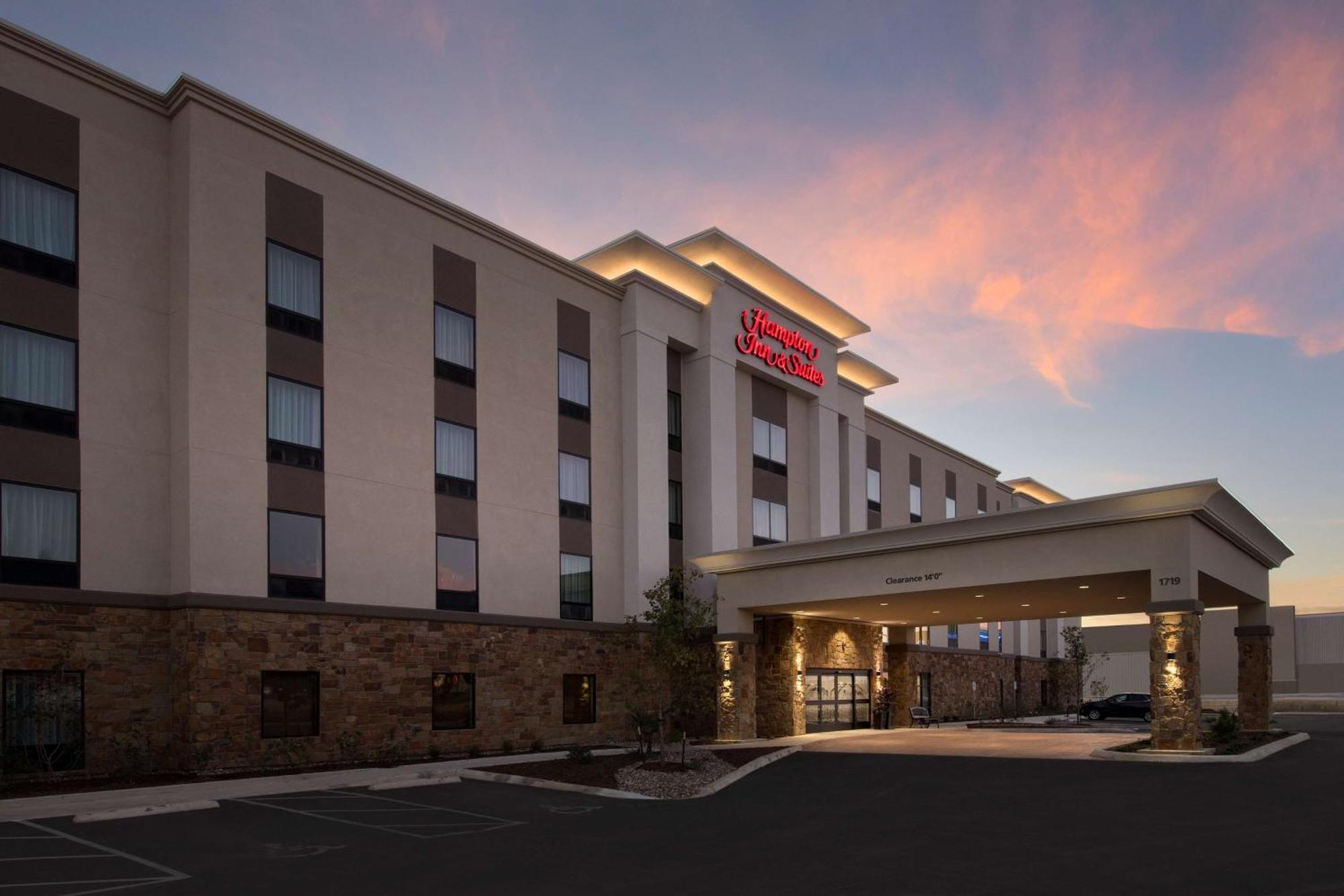 Hampton Inn & Suites San Antonio Lackland Afb Seaworld Екстер'єр фото