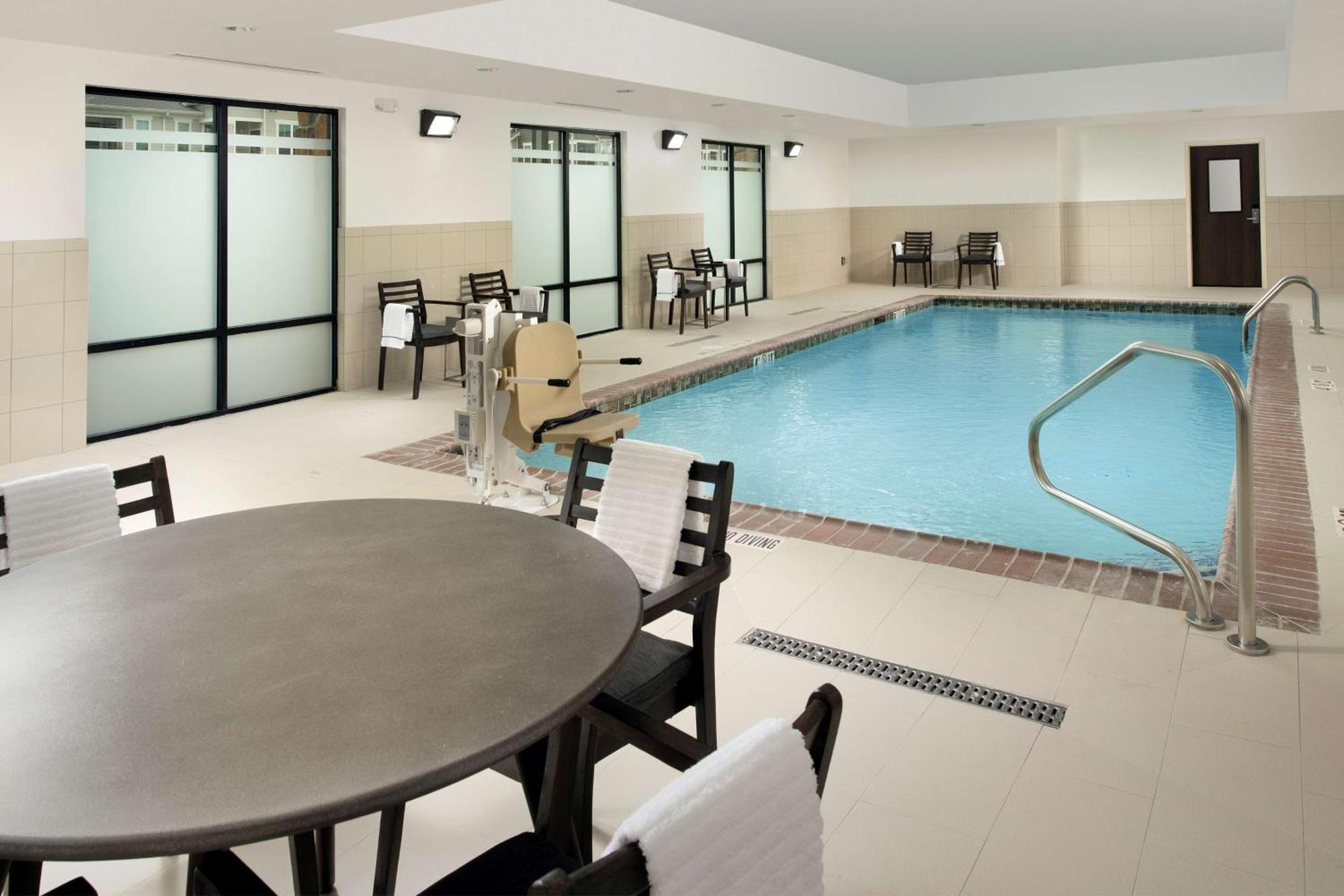 Hampton Inn & Suites San Antonio Lackland Afb Seaworld Екстер'єр фото