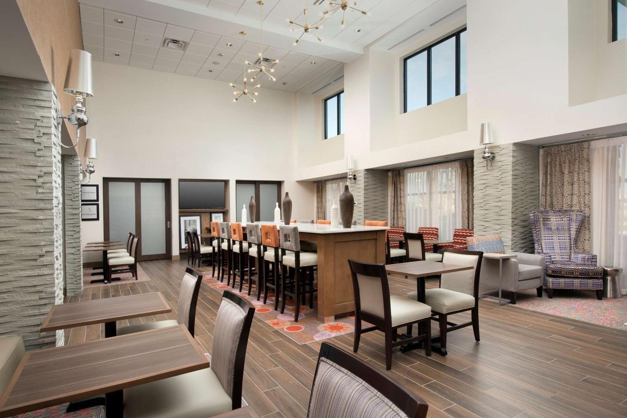 Hampton Inn & Suites San Antonio Lackland Afb Seaworld Екстер'єр фото